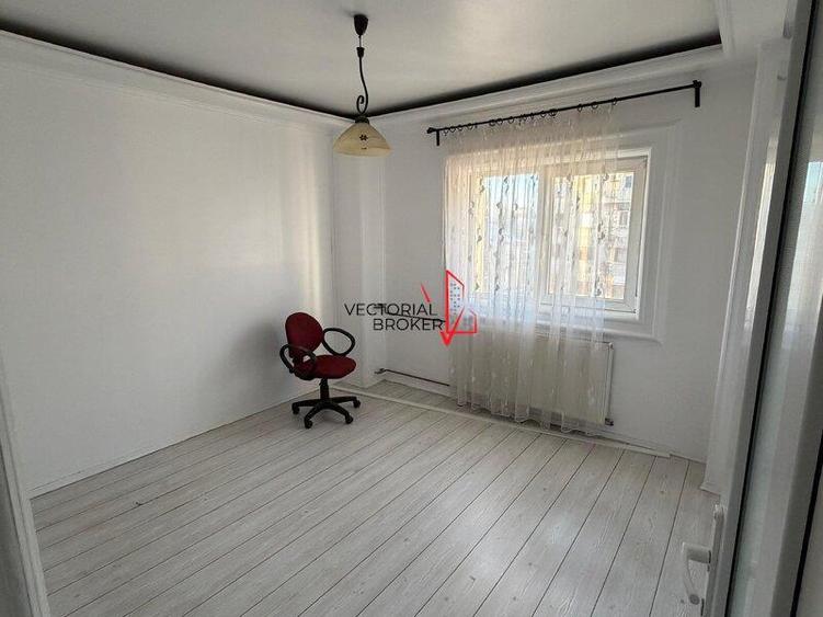 Apartament renovat,etaj 3/8 in bloc stradal Calea Mosilor Bd Carol