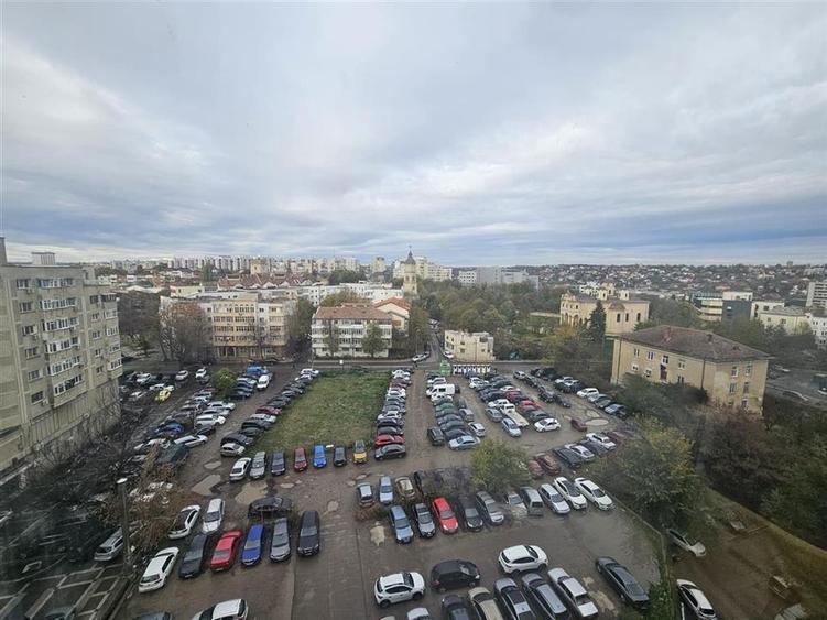 Apartament 4 camere - Hala Centrala