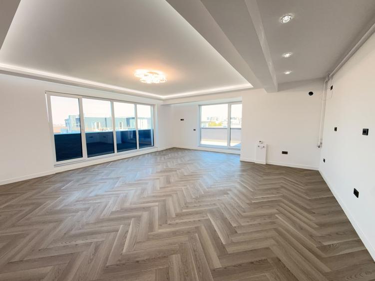 Penthouse 3 camere ultrafinisat de vanzare