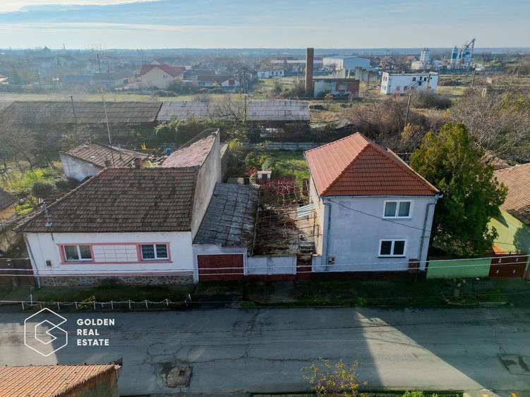 Casa cu 3 camere, garaj și teren de 569 mp, Confecții, comision 0%