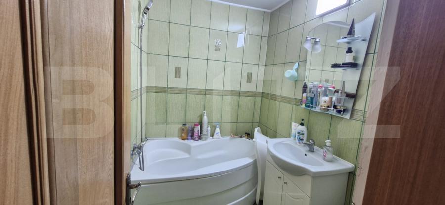 Apartament de vânzare, 72 mp, zona Micro 12
