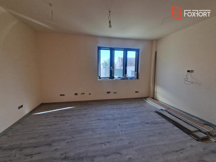 Duplex de vanzare cu 4 camere, Mosnita Noua