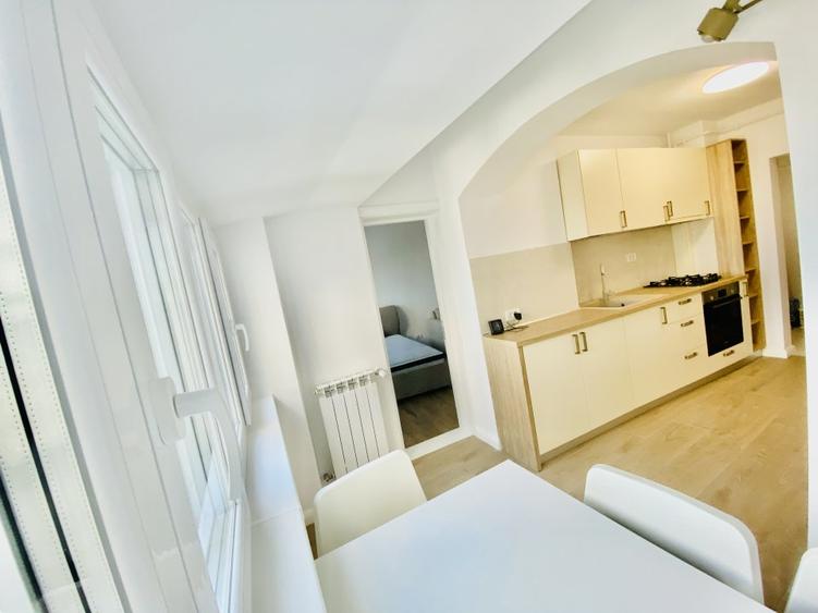 Studio totul nou Casa Poporului lângă SRI+parcare+centrală termica