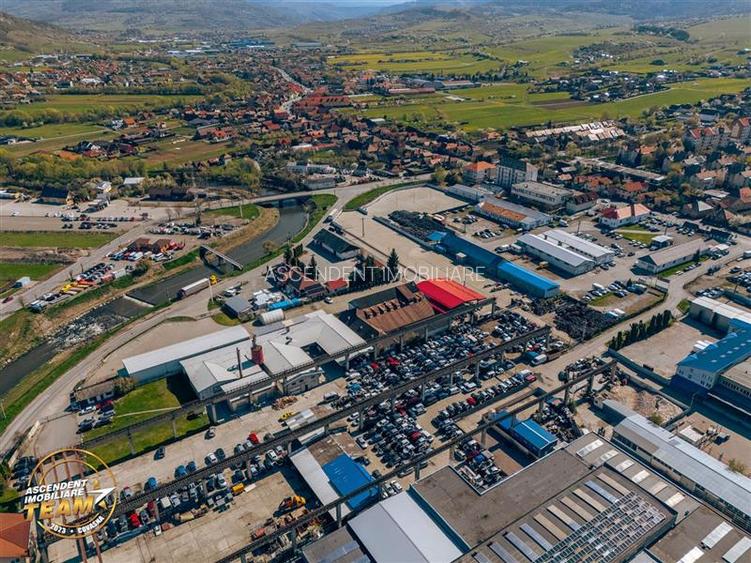 Platforma strategica, acces dedicat, conexiune cu zona comerciala Beclean - 7