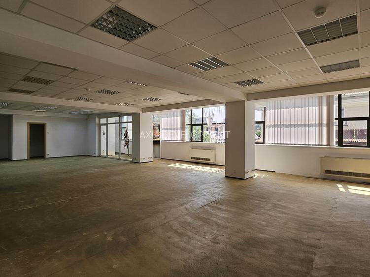 Birou - open space - Expozitiei