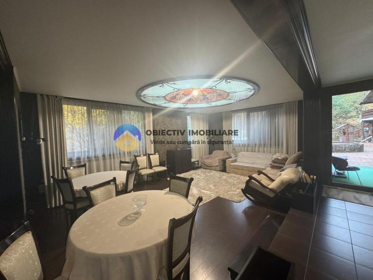 Casa cu posibilitate transformare in pensiune si teren de vanzare Piatra Neamt