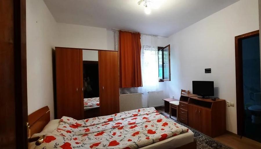 Vila pensiune, zona superba, Busteni, Zamora, acces usor, comision 0!!!!!