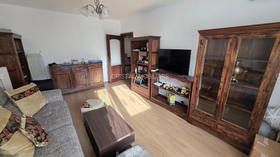 Apartament 2 camere de vânzare, Aviatiei, etaj 3/4, loc parcare inclus - 4
