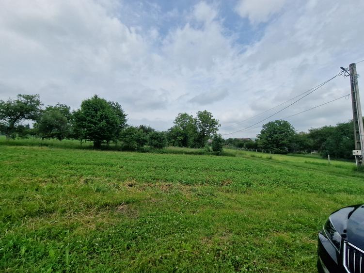 Oportunitate rara pentru investitie - teren cu casa batraneasca locuibila