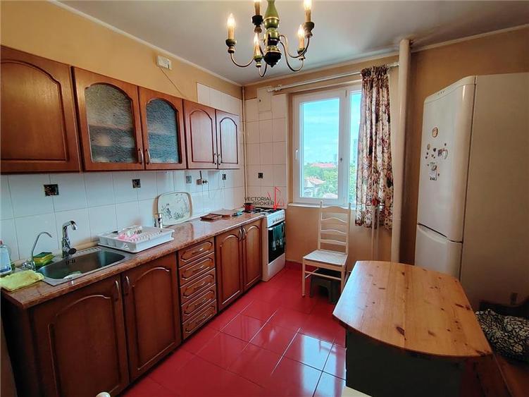 Apartament 3 camere zona Calea Grivitei Podul Grand