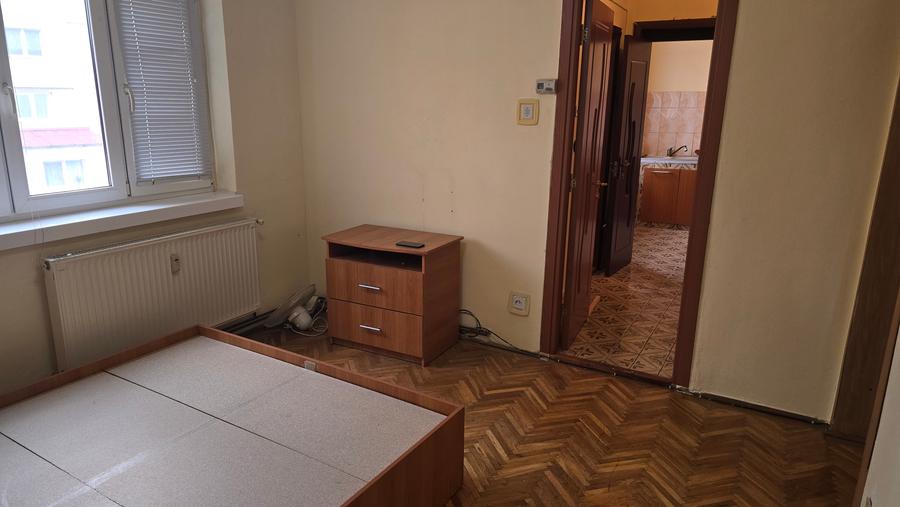 Vand apartament 3 camere cu intrari separate in Deva, zona Minerului,