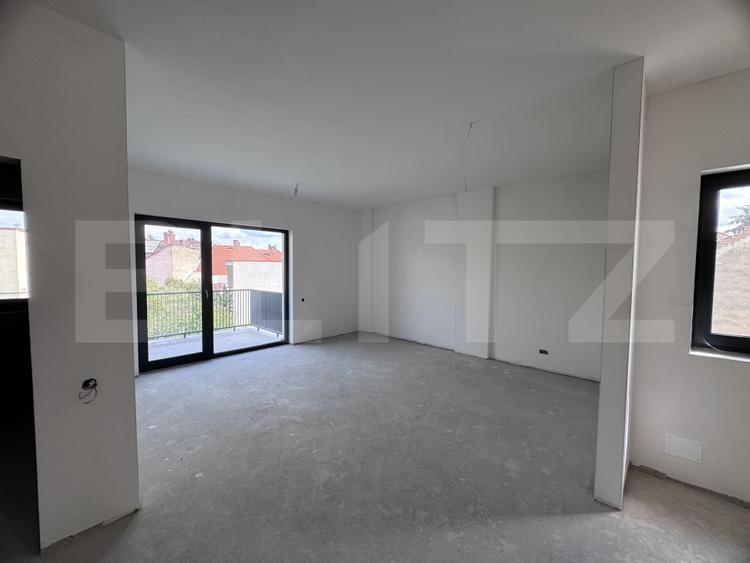 Apartament cu 3 camere, 77.79 mp, zona Centrala