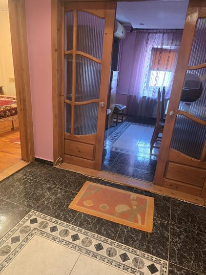 Apartament 2 camere Focșani, zona Brăilei – 53 mp, etaj 2/3, centrală – Propriet