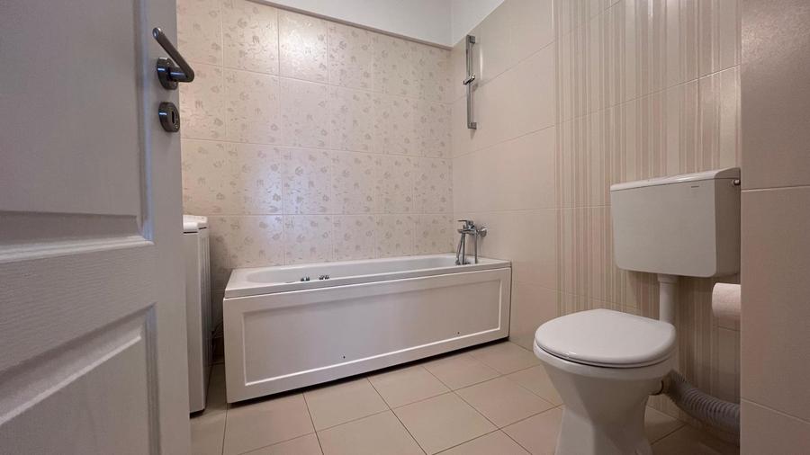 Apartament 3 camere decomandat, 110 mp, 2 băi, parcare – Cartierul Latin