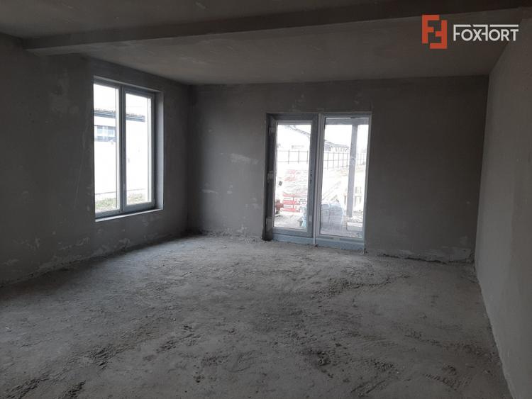 Duplex cu 5 camere si teren de 392 mp - Giarmata Vii