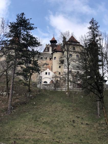 Teren intravilan, 19 eur/mp,  de -a lungul raului Simon( Bran-Brasov)
