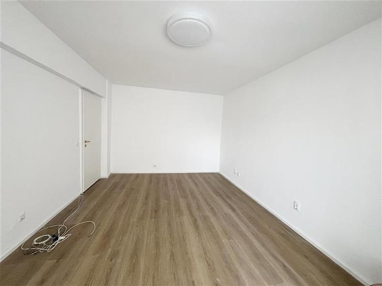 Apartament 2 camere decomandat etajul 1 zona Onix