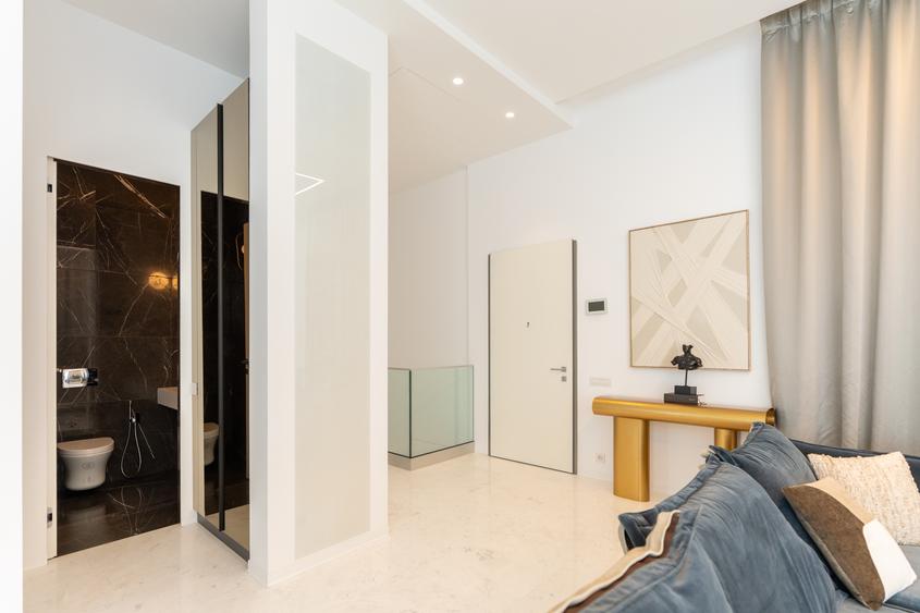 Penthouse cu 4 camere de vanzare în One Mamaia Nord