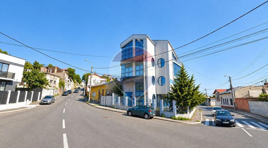 Proprietate comerciala multifunctionala | 611 mp | Curte 474 mp