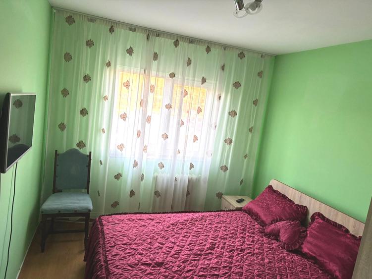 Apartament 3 camere 70mp cu garaj sub bloc Dva Nord 87.000eur neg