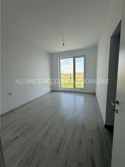 Casă individuală, 3 camere , 2 băi ! - 4