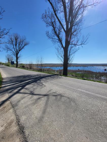 Casă ^La Cheie^Parter în Comana,lângă lac la 30 minute de București.Centrală Gaz