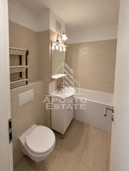 Apartament de vanzare cu 3 camere, 2 bai, zona Soarelui