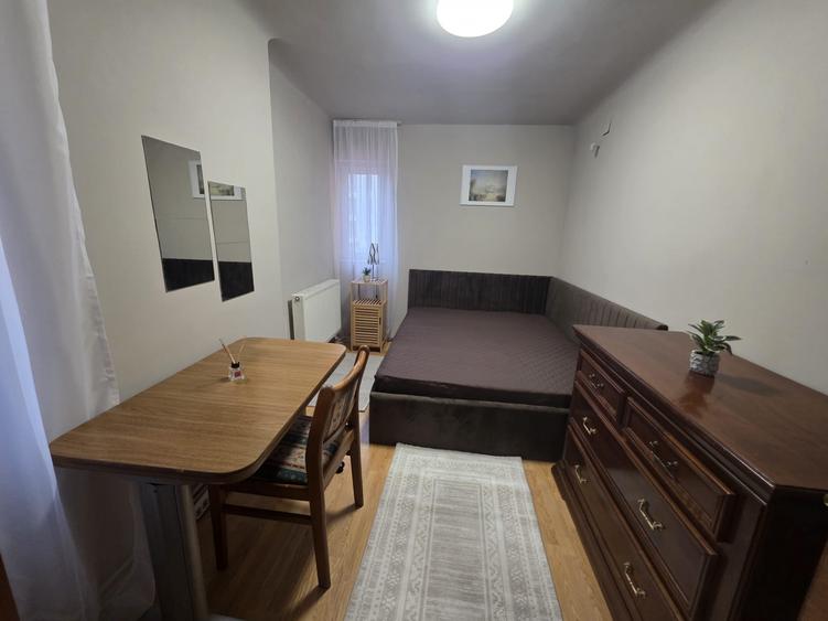 13 Septembri 3 Camere Ultracentral Centrala Training Room la Demisol