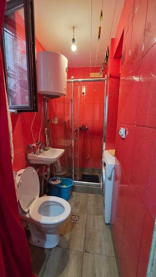 Garsonieră cu curte în centrul vechi, 350 EUR