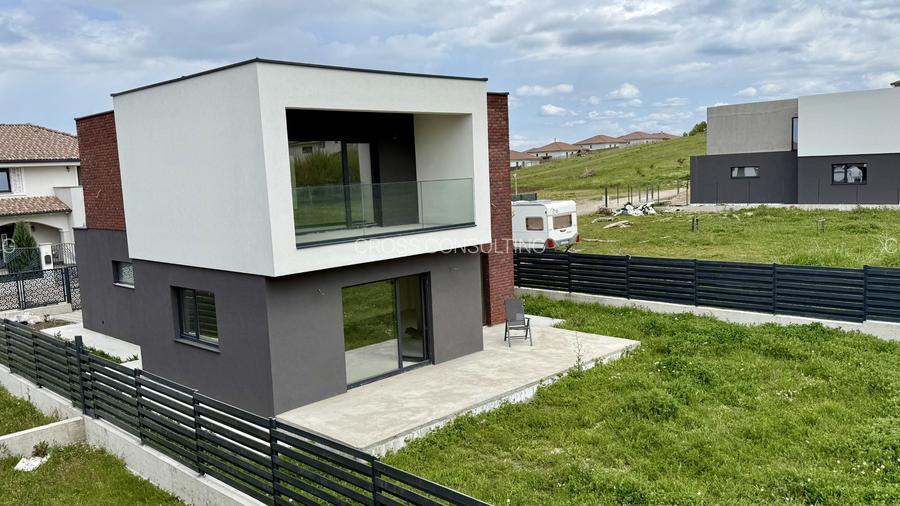Casa moderna cu finisaje de exceptie - 3