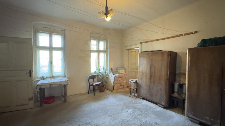 Casa 4 camere cu Teren 2.974 mp | Rezidenta sau afacere | Carei