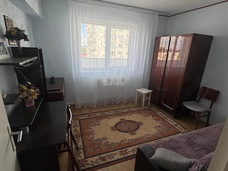 Apartament 3 camere, decomandat, George Enescu