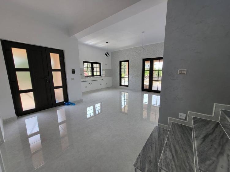 Casa premium de vanzare , in Giroc