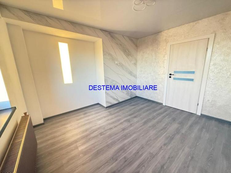 Garsoniera lux etaj 3, superba.
