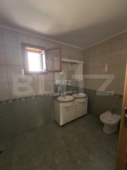 Casă spațioasă, 11 camere, 600 mp, teren 1450 mp, zona Lidl, - 18