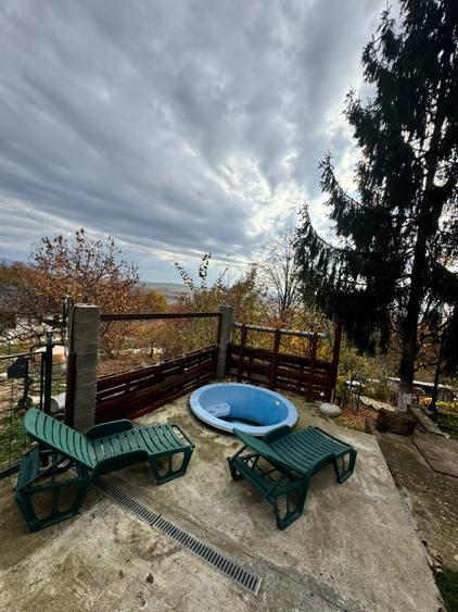 Casă modernă cu priveliște panoramică – ideală pentru investiție turistică