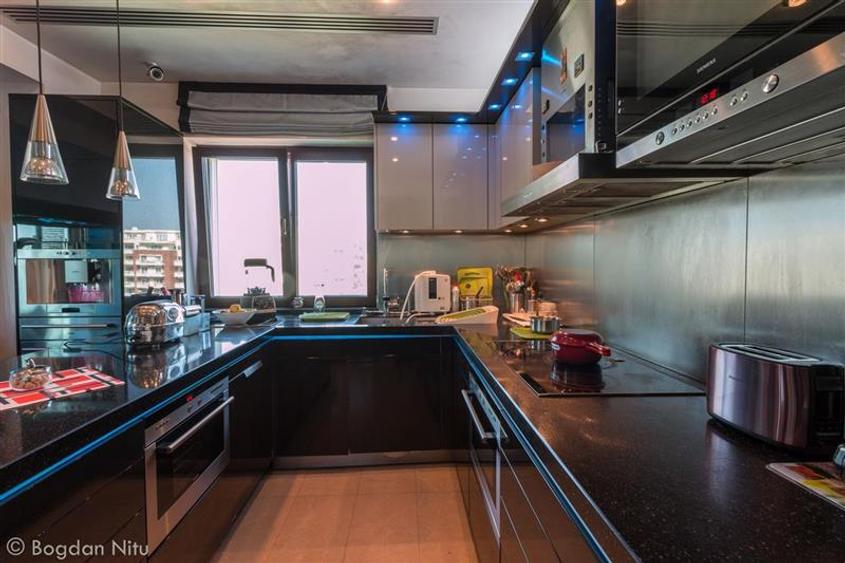 Penthouse spectaculos cu vedere catre parc