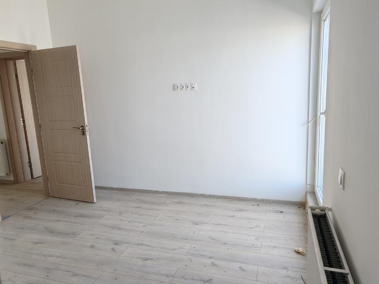 Casa 4 camere libera la vanzare SANPETRU - iesirea spre Harman