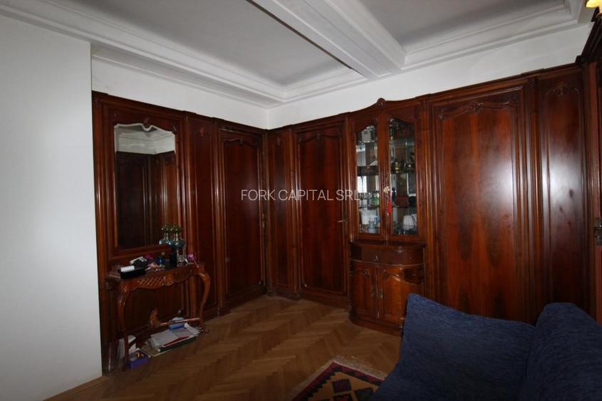 Londra etj 1- cu 2 balcoane in vila P+2- Apartament in vila - 11