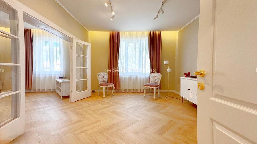 Casa Individuala Renovata | Ideal Locuinta sau Activitate Comerciala - 2