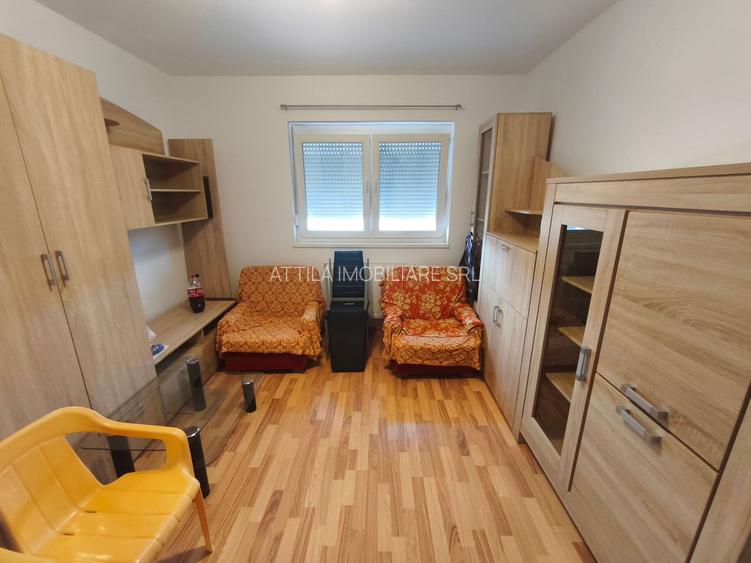 Chișoda casa 7 camere 1200 euro