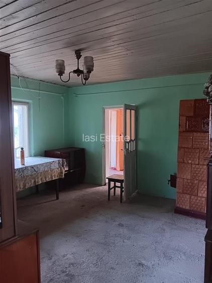 Zona Vorovesti str Principala TEREN 1200mp cu CASA batraneasca 64mp toate utilit - 5