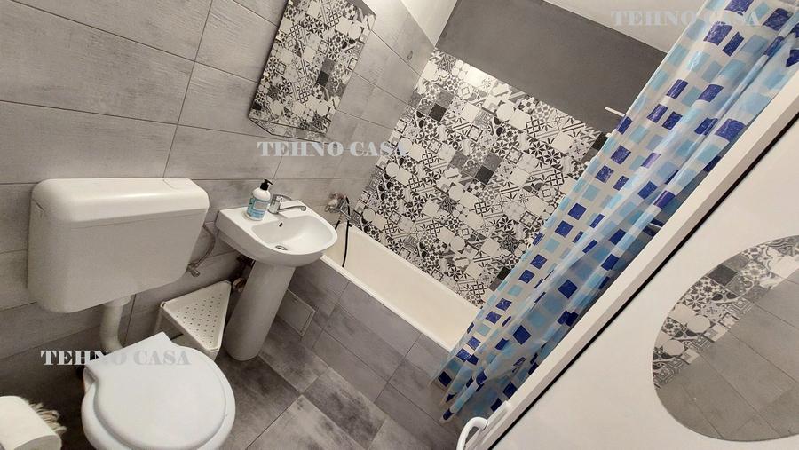 TITAN, Pallady, 750m metrou 1 Decembrie, bloc mixt