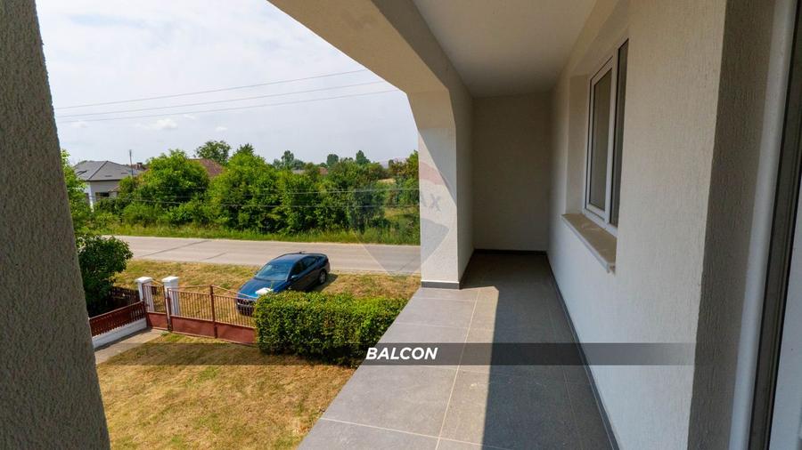 Casă noua de vanzare in Miresu Mare langa centrul de echitatie