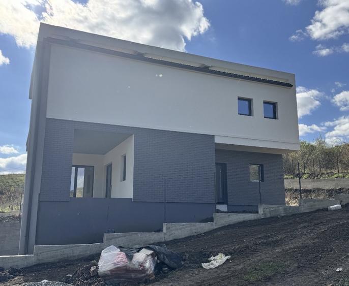 PROIECT EXCLUSIVIST! Casa Individuala cu garaj 225mp, teren 500mp