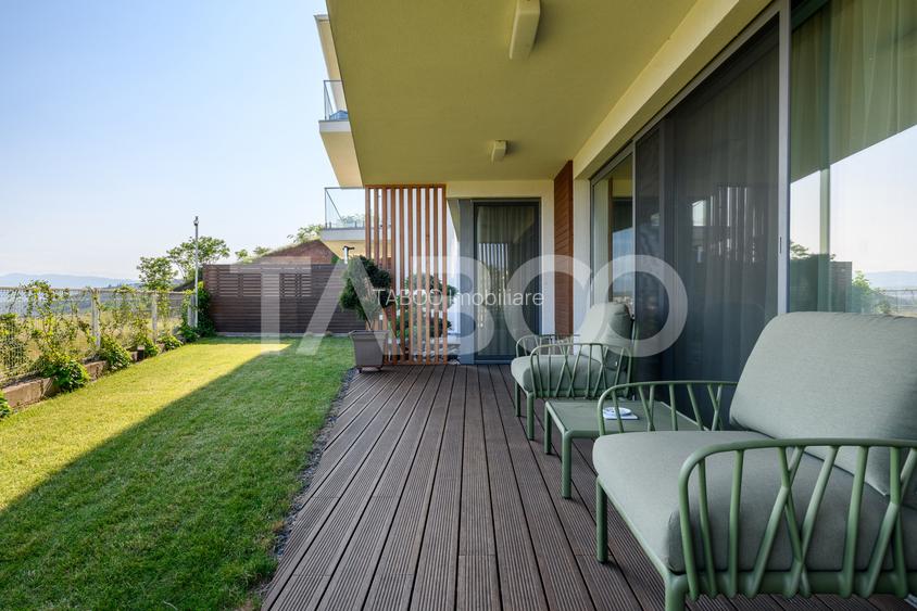 Apartament de lux de vanzare cu 3 camere cu gradina de 200 mp
