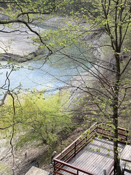 Teren plat cu deschidere la lacul Paltinu, acces facil, utilități - 2