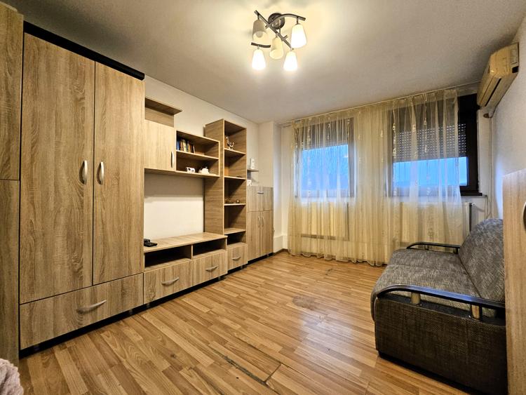 Vanzare garsoniera zona Calea Calarasilor / str. Teleajen