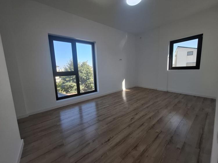 Vila individuala SUPERBA Tunari, ZONA BUNA, TOATE utilitatile