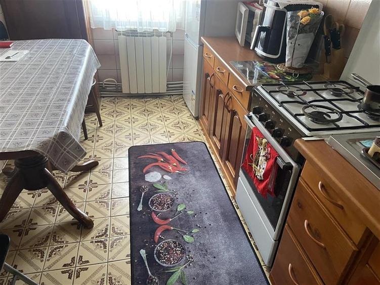 Apartament 3 camere , strada Pictor Grigorescu (b-dul Brailei ) , 72 mp , centra